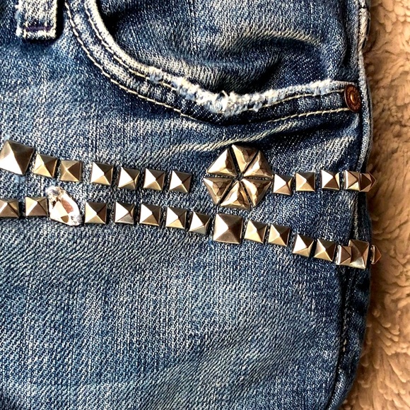 ❌❌SOLD❌❌. 7FAMK Roxanne Crystal Encrusted jeans with Swarovski Crystal - Picture 2 of 8